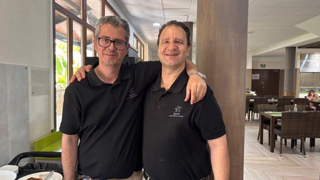 Foto equipo de Sentit, el CEE de Fundación Adiem, en Magic Hotel Group